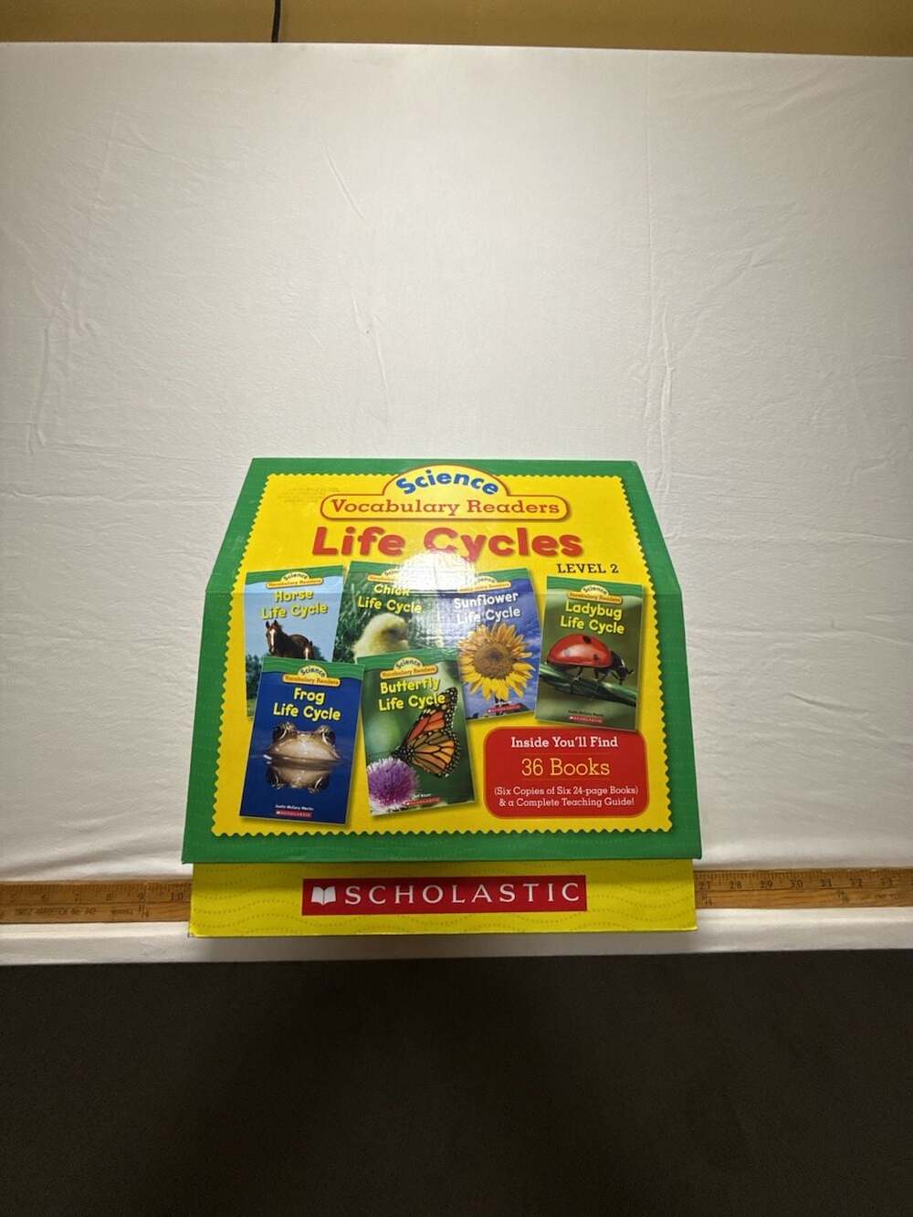 Scholastic Science Vocabulary Readers Life Cycles Level 2 Box Set